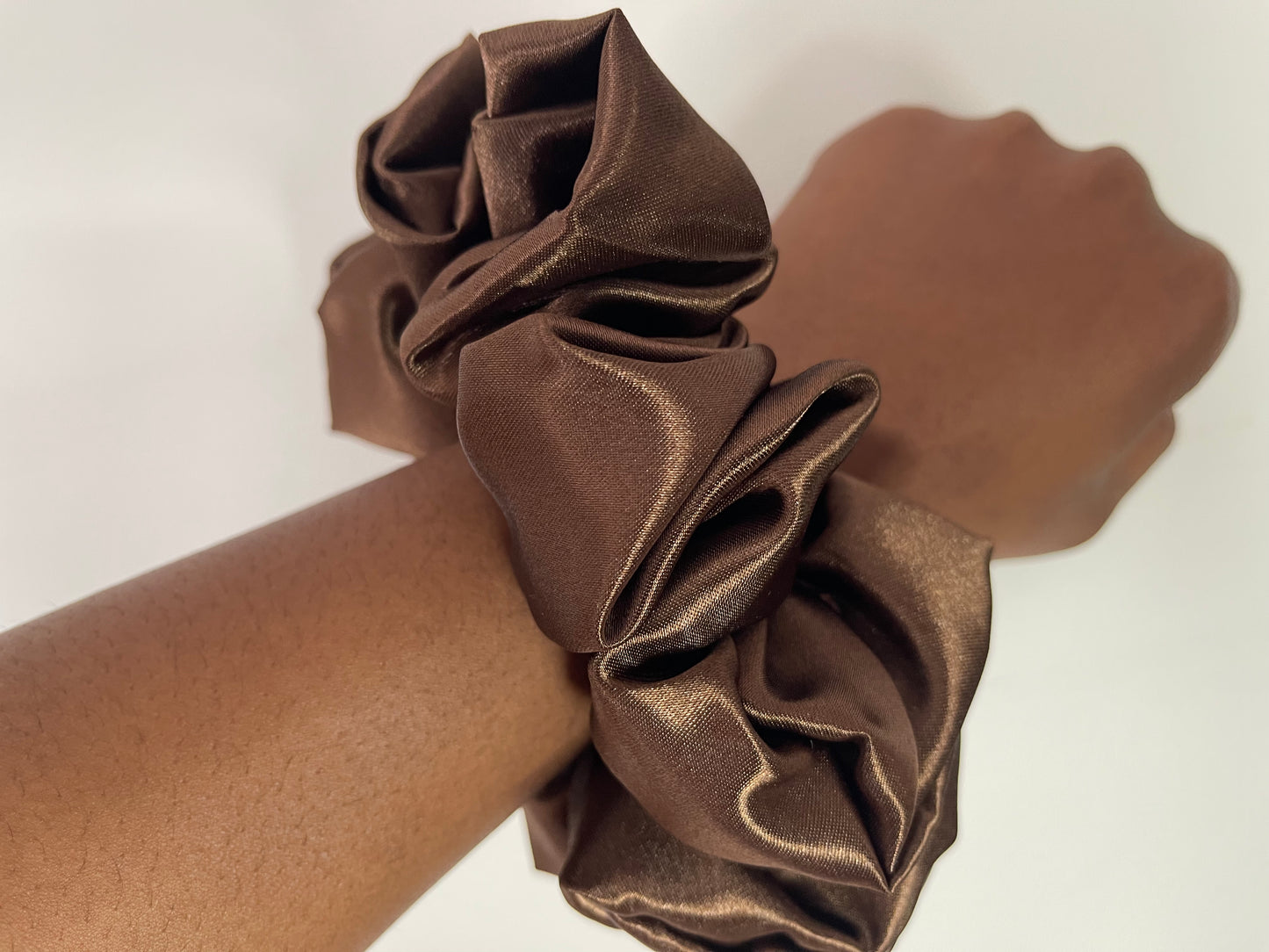 Chouchou en satin " CHOCO" Taille XL